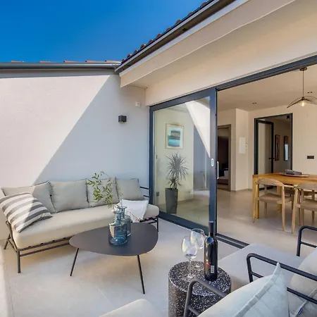 Frankola Mit Pool By Interhome Apartment
