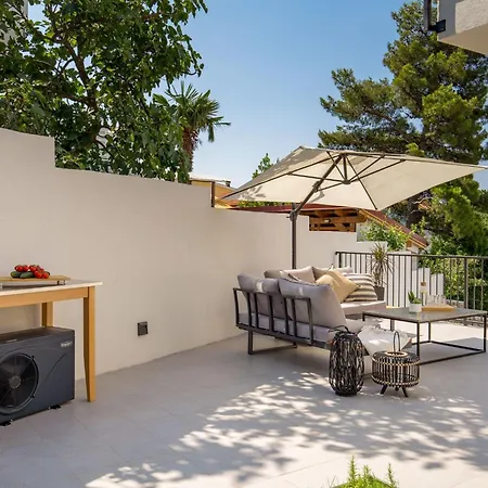 Frankola Mit Pool By Interhome Crikvenica